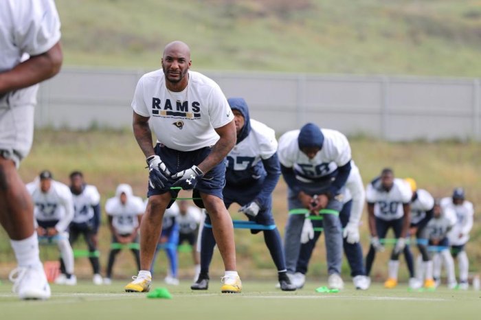 tempJL8_0876--nfl_mezz_1280_1024.jpg