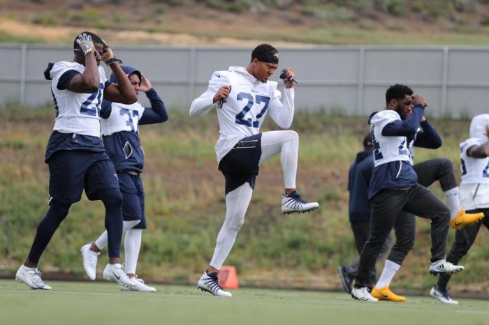 tempJL8_0979--nfl_mezz_1280_1024.jpg